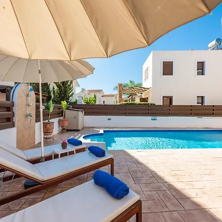 Poseidon By Ezoria *