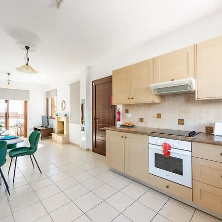 Vila Poseidon By Ezoria Ayia Napa