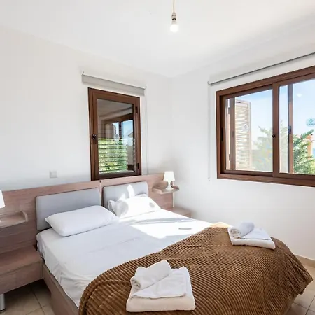 Poseidon By Ezoria *