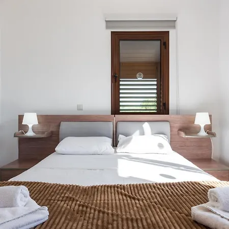 Poseidon By Ezoria *