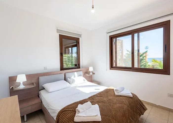 Poseidon By Ezoria *