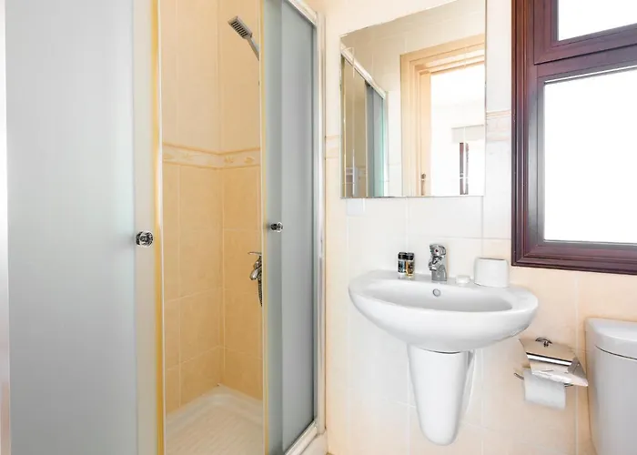 Villa Poseidon By Ezoria Ayia Napa